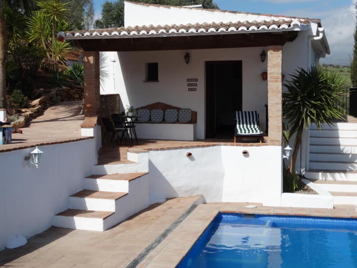 B&B Cortijo Loma Leon Cutar Exterior photo